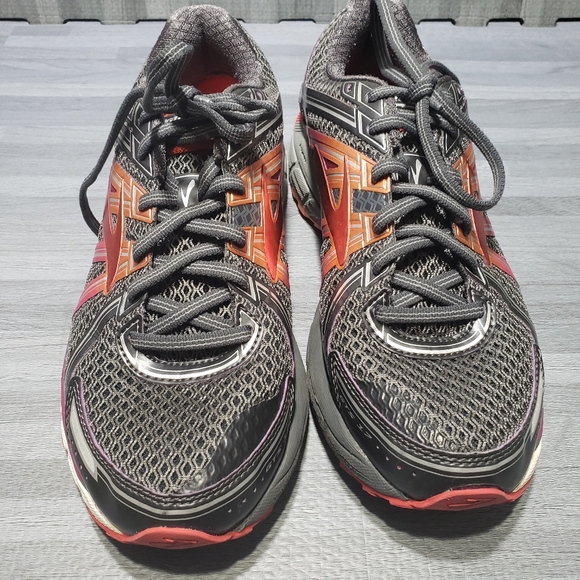 brooks womens running shoes size 9